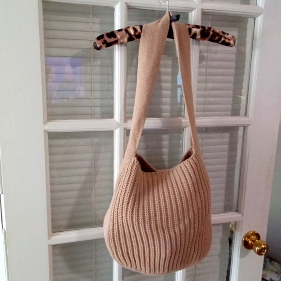 NWOT Cute Boho shoulder bag with snap closure - Picture 1 of 6